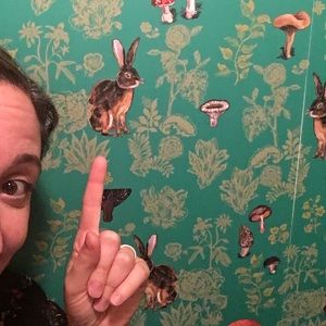 Meet your Posher, Cassandra